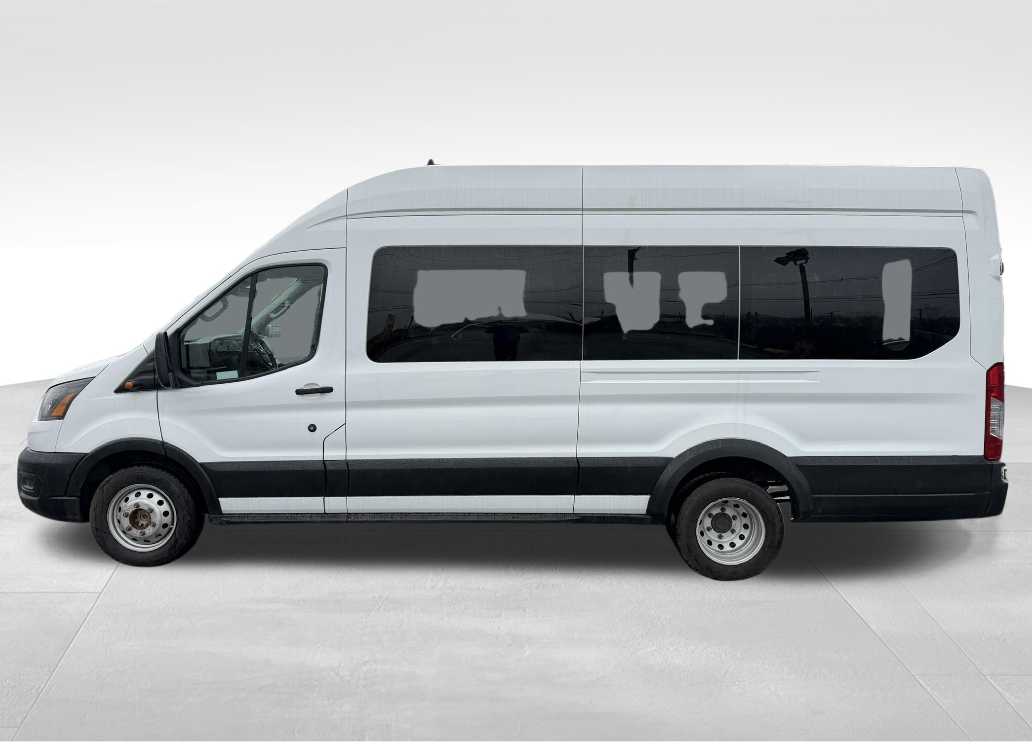 2023 Ford Transit Passenger Van XL - Photo 10