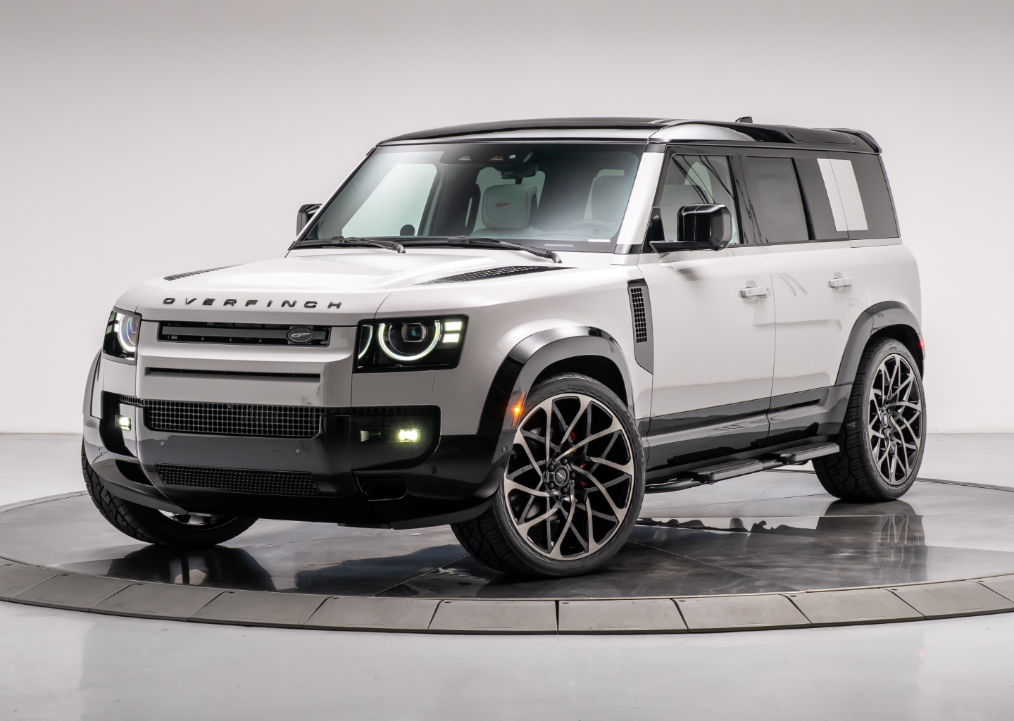 2026 Land Rover Defender 110 X-Dynamic SE P500's photo
