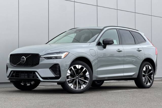 2026 Volvo XC60 Plug-In Hybrid T8 Plus
