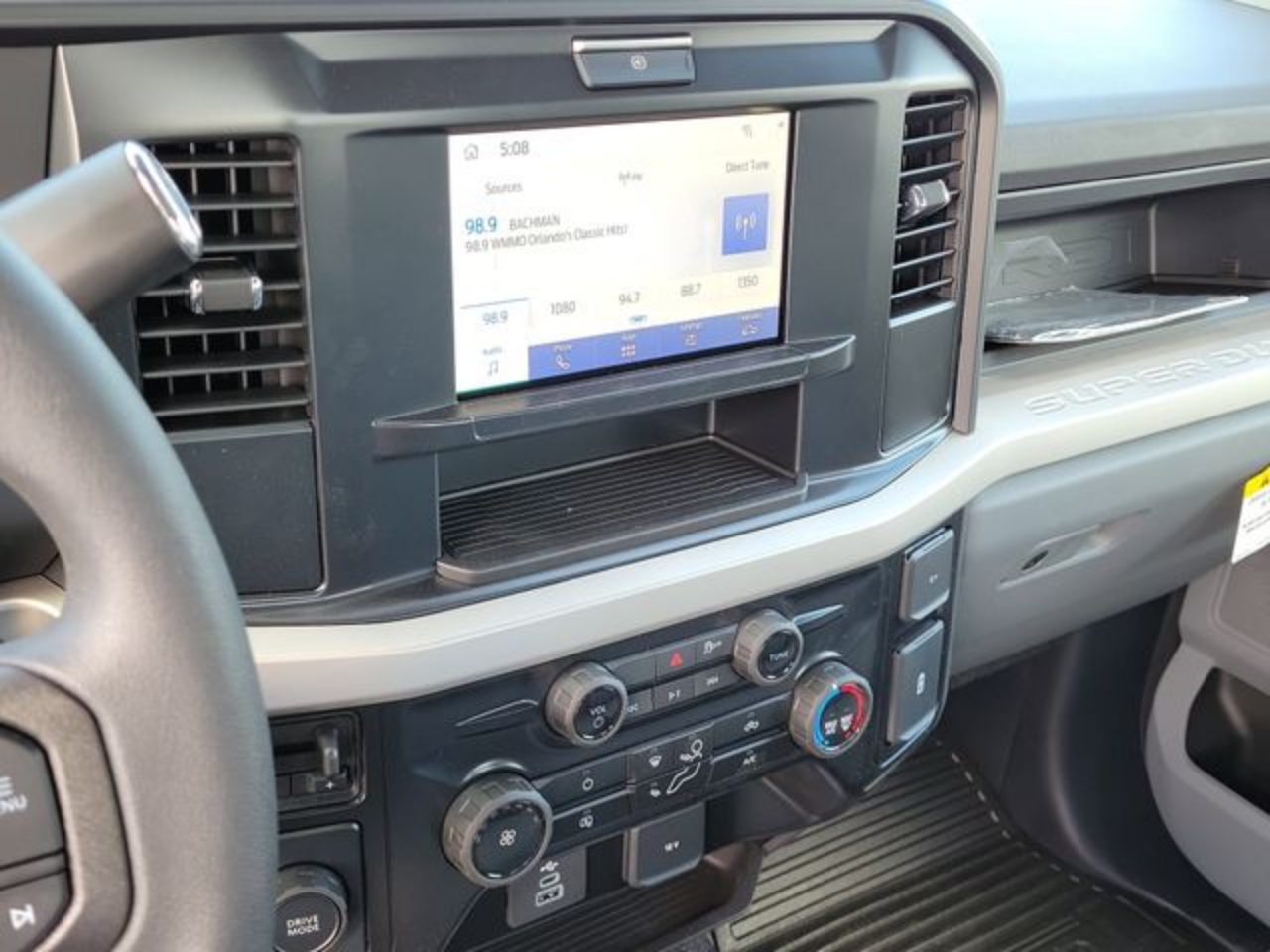 2025 Ford F-350 Super Duty Chassis Cab XL - Photo 13