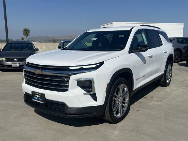 2026 Chevrolet Traverse FWD LT