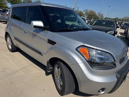 2010 Kia Soul +