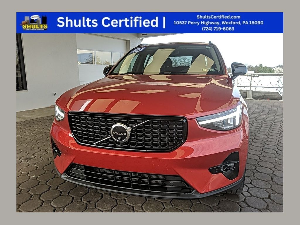 Used 2023 Volvo XC40 B5 Plus Dark Theme