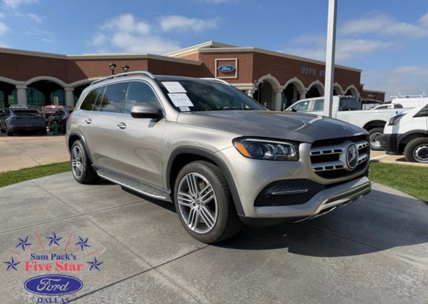 2021 Mercedes-Benz GLS GLS450's photo