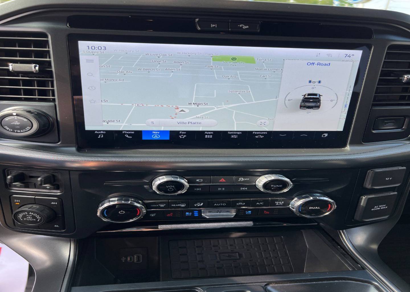 2025 Ford F-150 Lariat - Photo 17