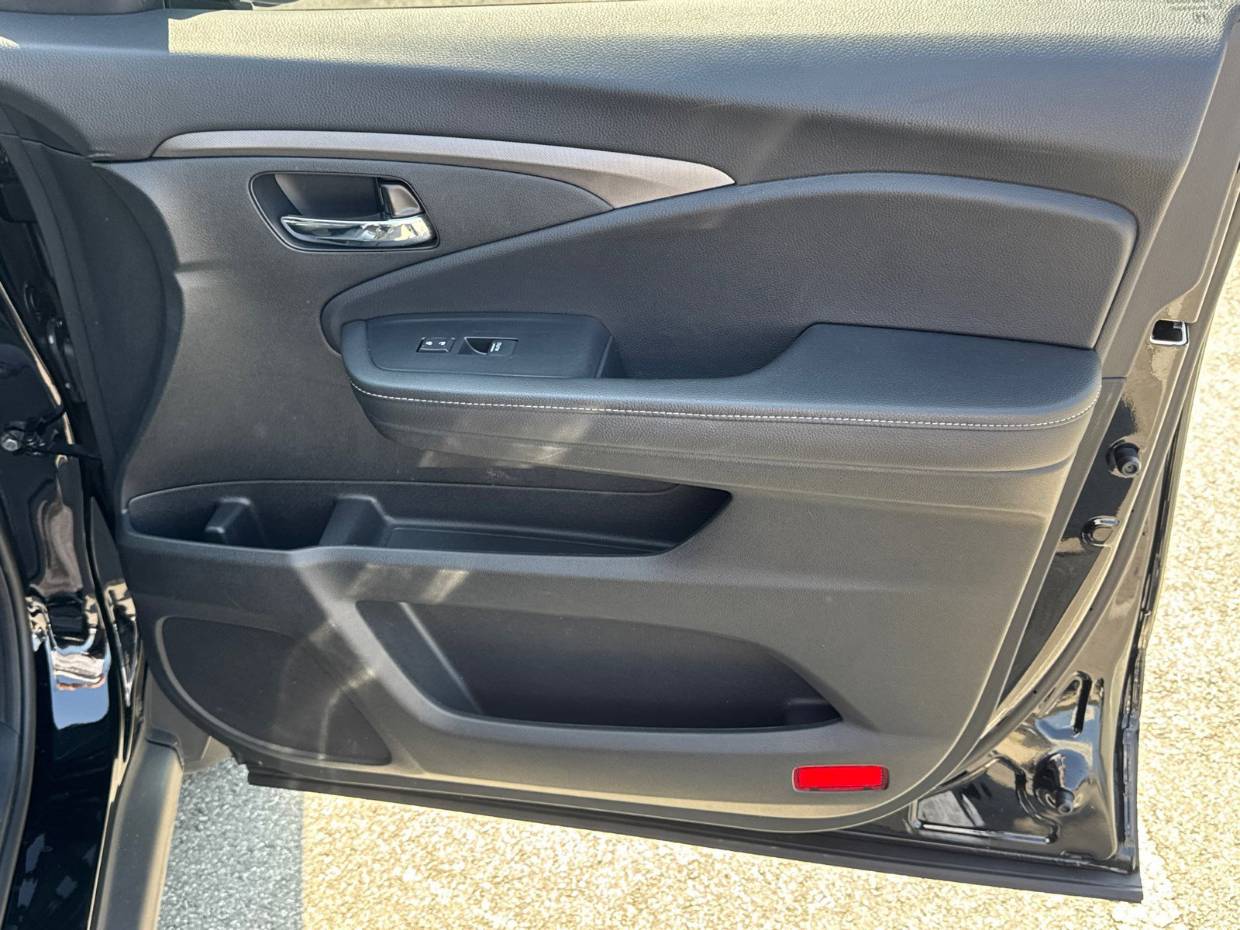 2025 Honda Ridgeline RTL - Photo 14