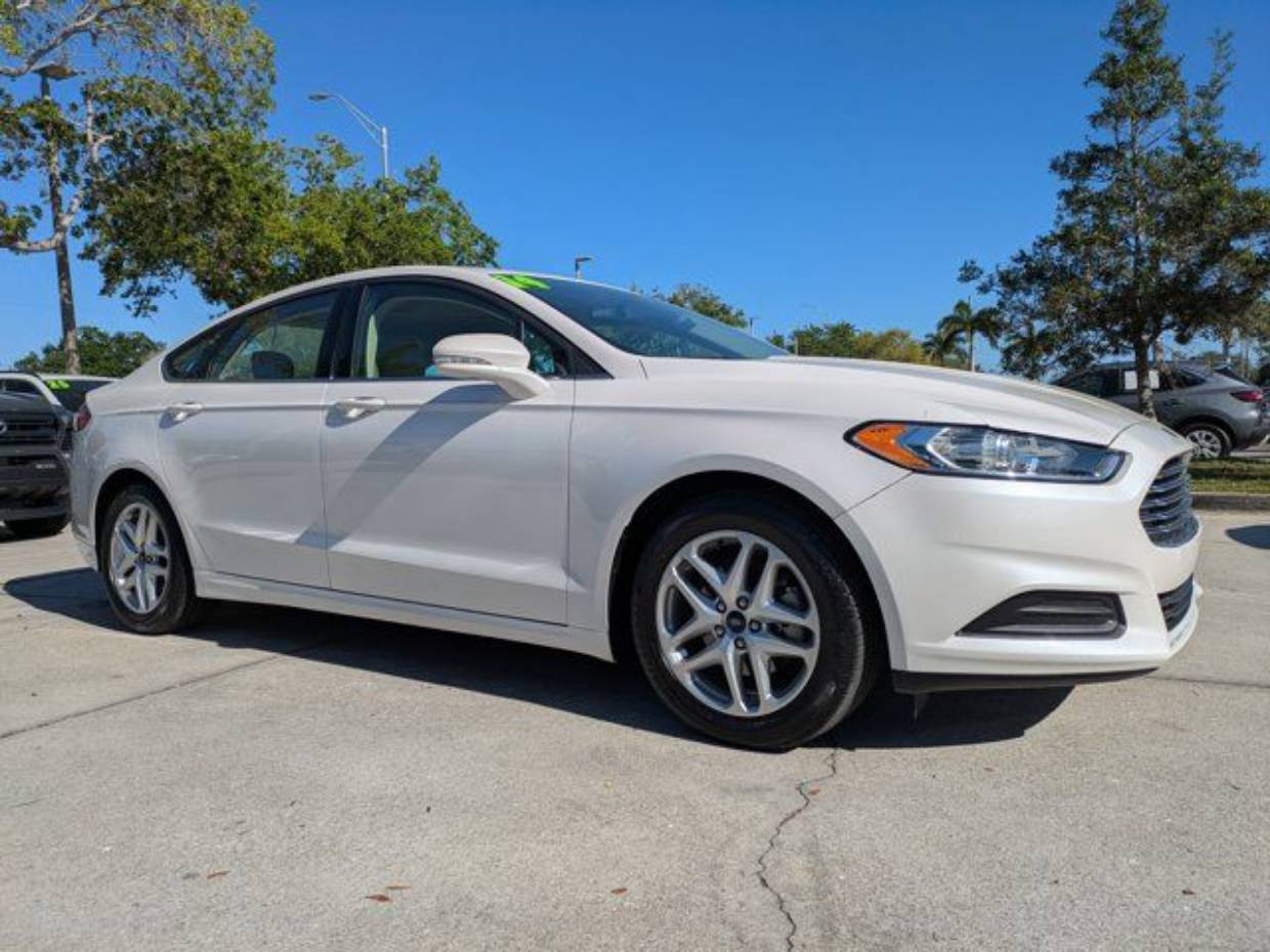 Used 2014 Ford Fusion SE with VIN 1FA6P0HD6E5357535 for sale in Naples, FL