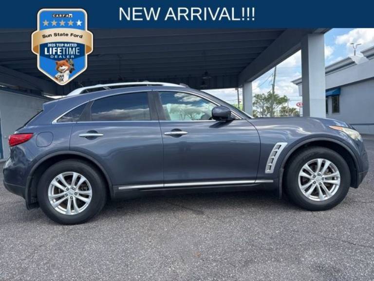 2010 INFINITI FX35 Base