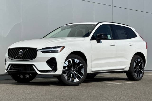 2026 Volvo XC60 B5 Plus