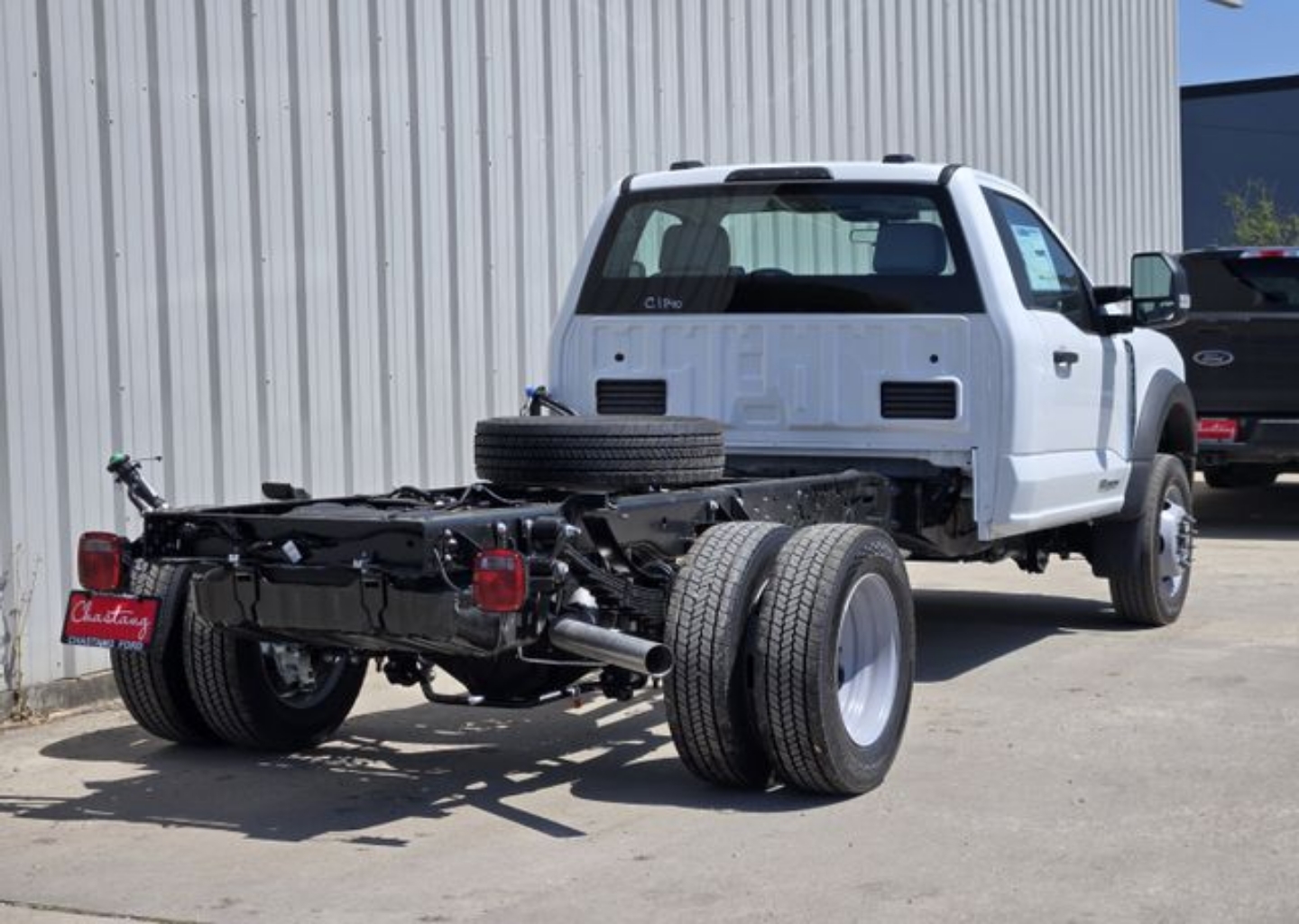 2025 Ford F-450 Super Duty Chassis Cab XL - Photo 6