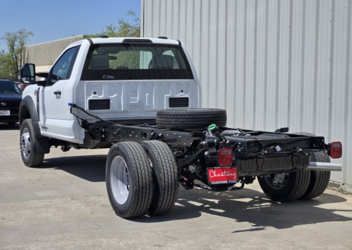 2025 Ford F-450 Super Duty Chassis Cab XL - Photo 7
