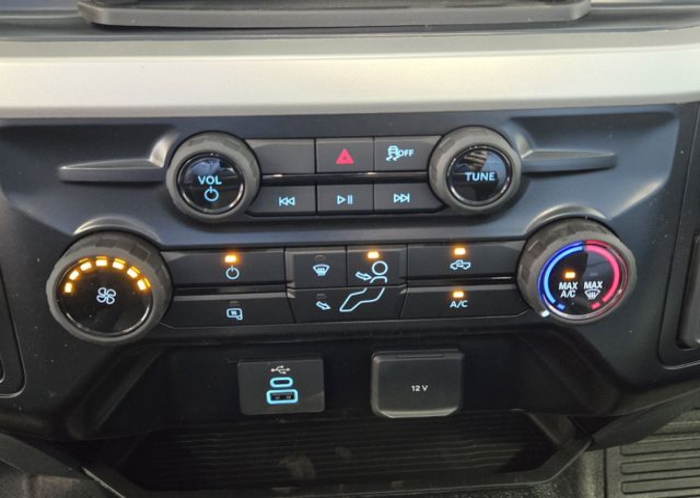 2025 Ford F-450 Super Duty Chassis Cab XL - Photo 14