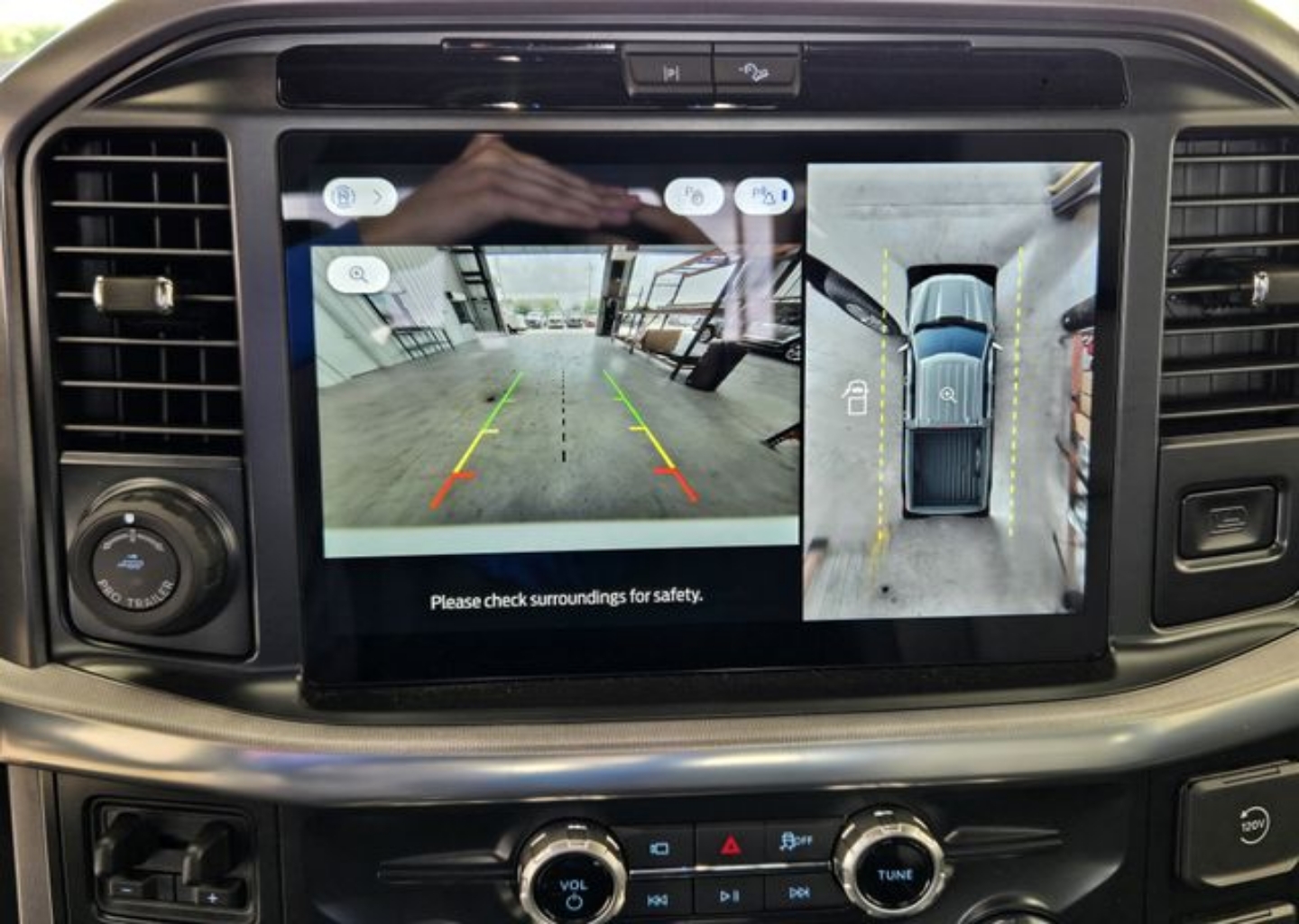 2025 Ford F-150 Lariat - Photo 14