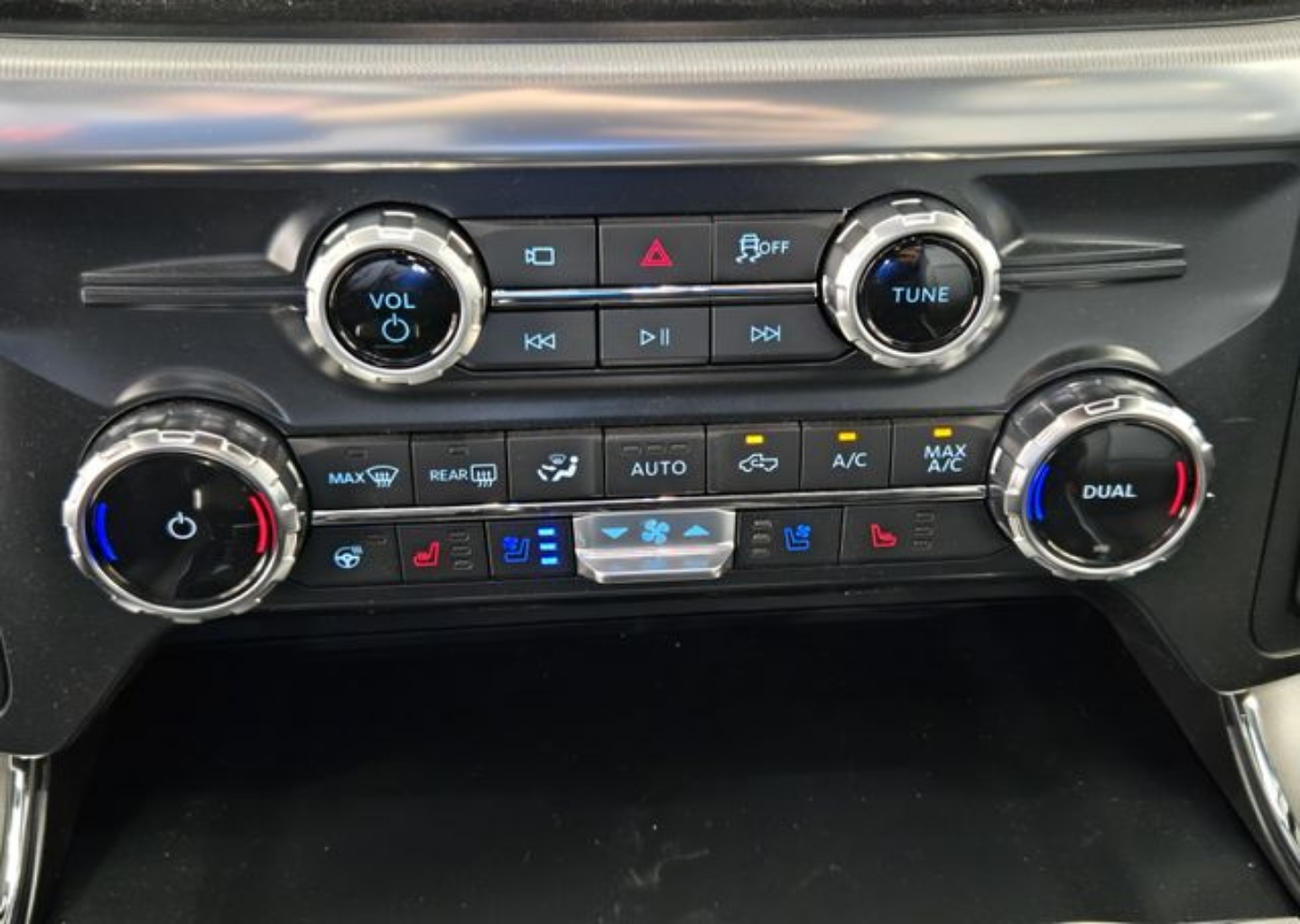 2025 Ford F-150 Lariat - Photo 15