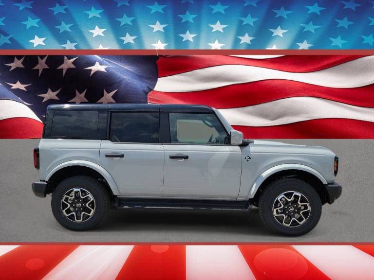 2026 Ford Bronco Outer Banks