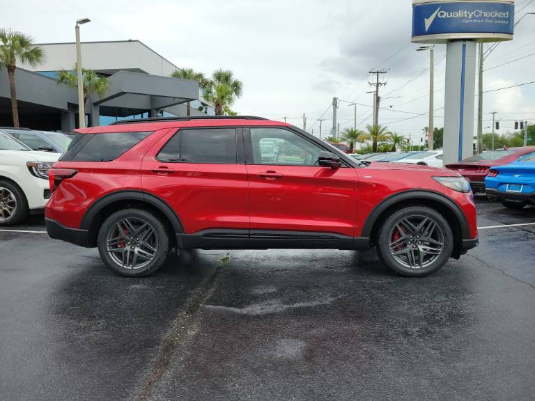 2026 Ford Explorer ST-Line