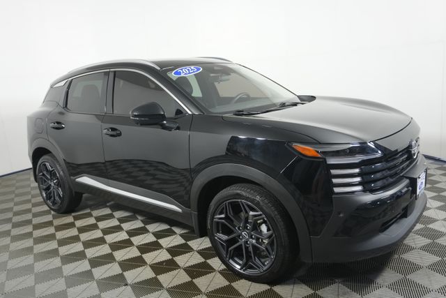 Used 2025 Nissan Kicks SR AWD with VIN 3N8AP6DD8SL357002 for sale in Kansas City