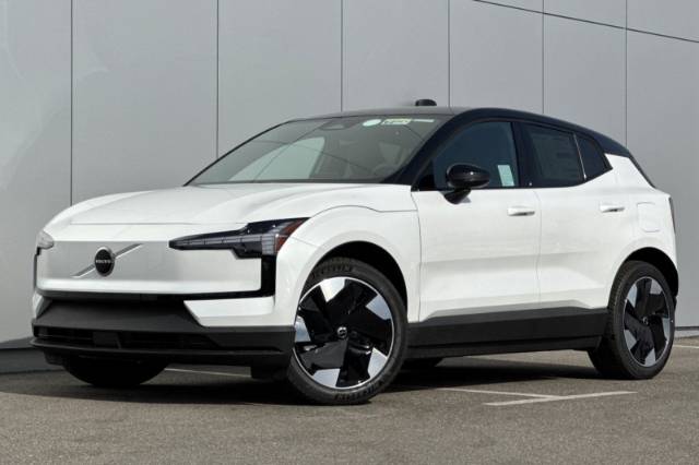 2026 Volvo EX30 Twin Motor Performance Plus