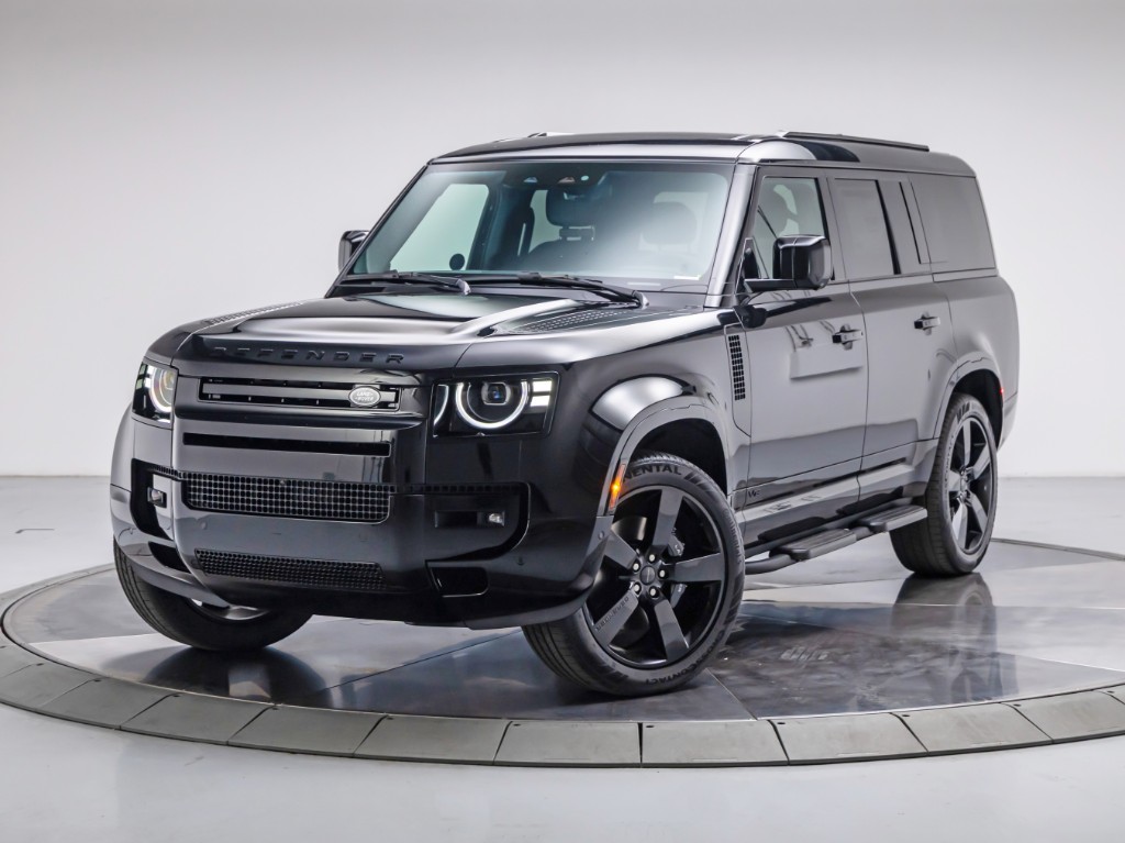 2026 Land Rover Defender P500 V8