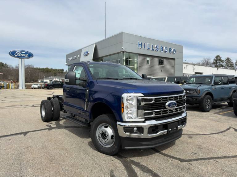 2026 Ford Super Duty F-350 DRW XL
