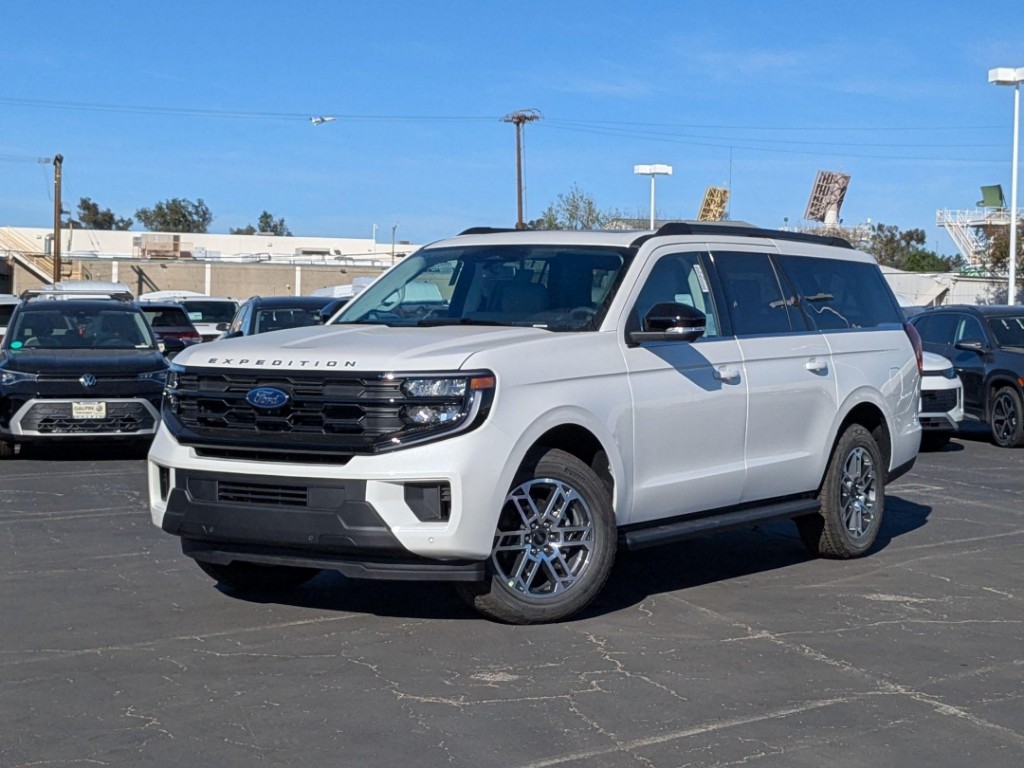 2026 Ford Expedition MAX XLT