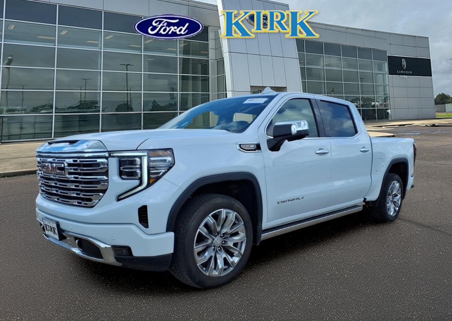 2026 GMC Sierra 4WD Crew Cab Short Box Denali's photo