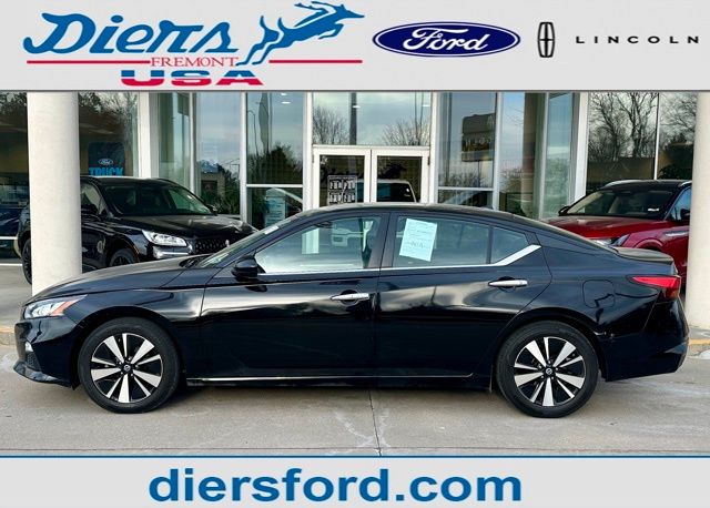 2022 Nissan Altima SV