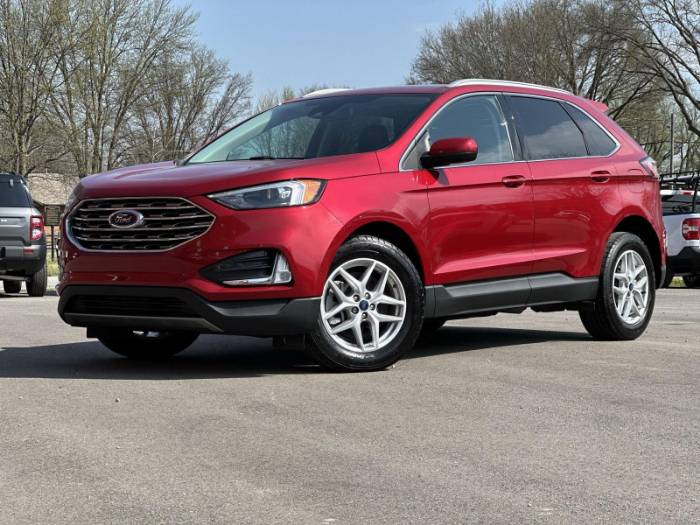2022 Ford Edge SEL