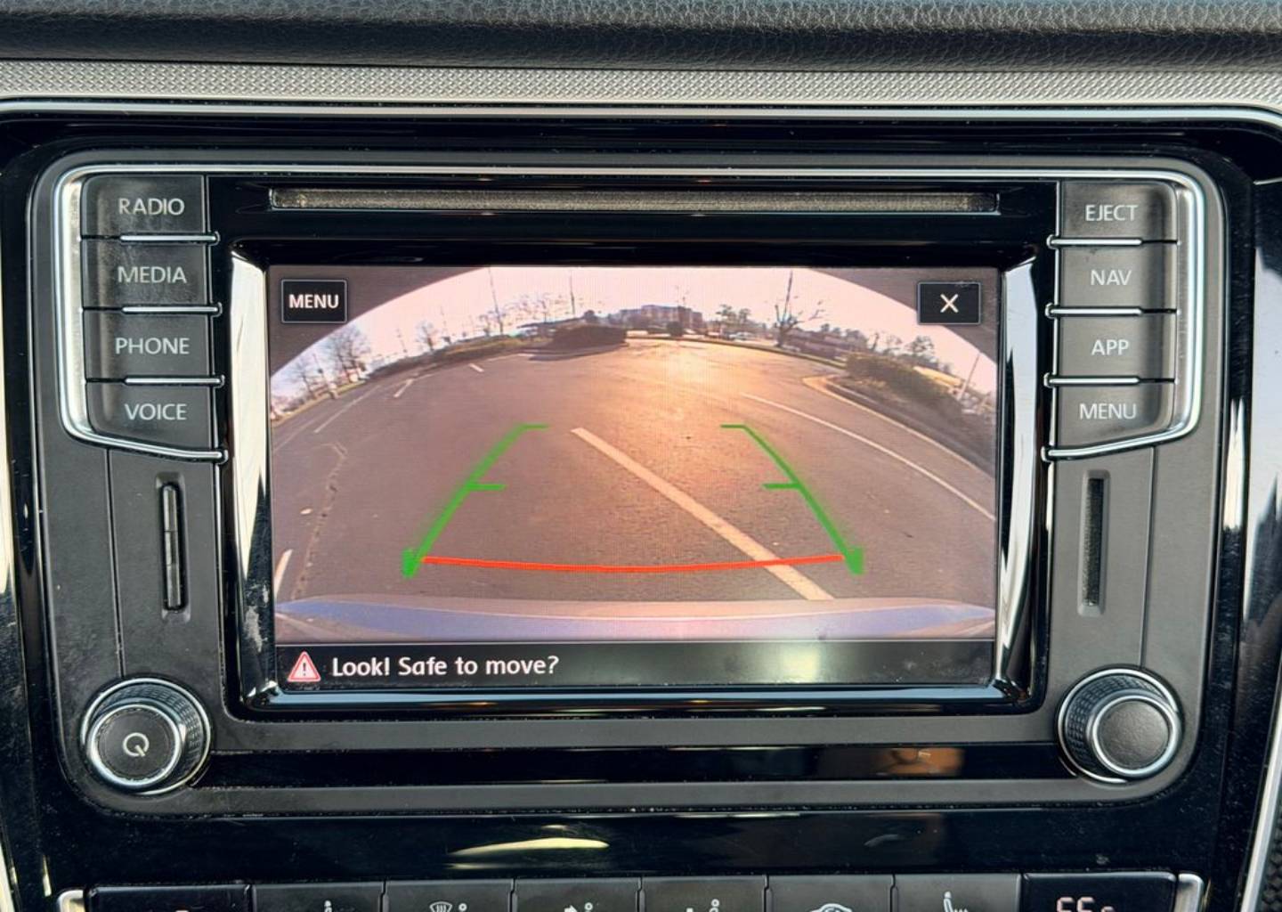 2019 Volkswagen Passat SE R-Line - Photo 32