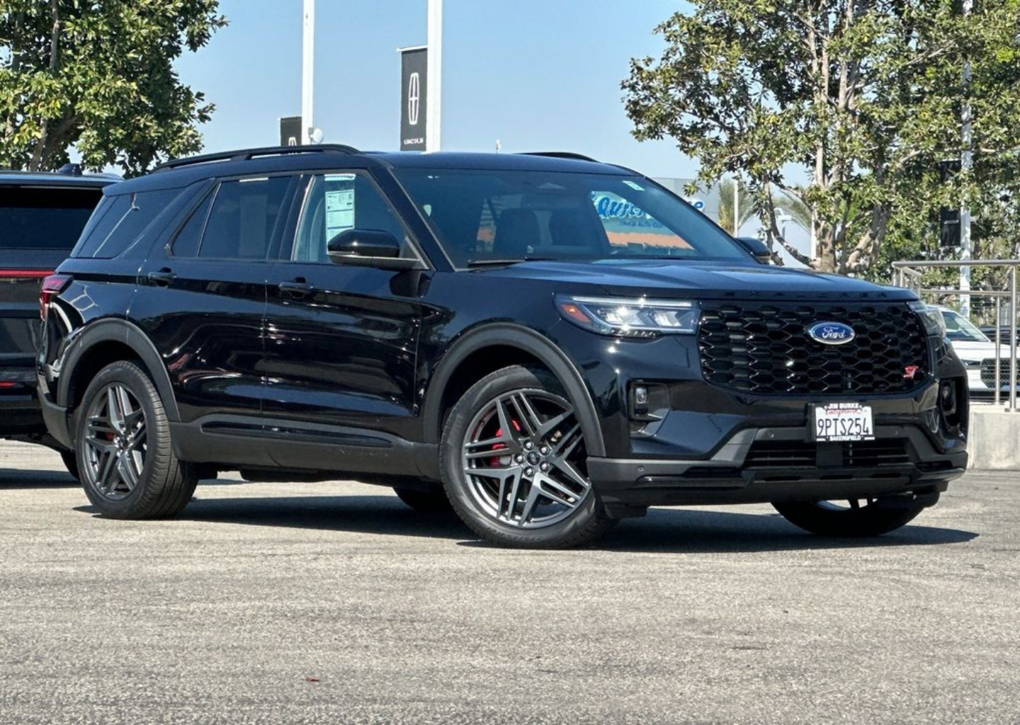 2025 Ford Explorer ST 4WD (PL535)'s photo