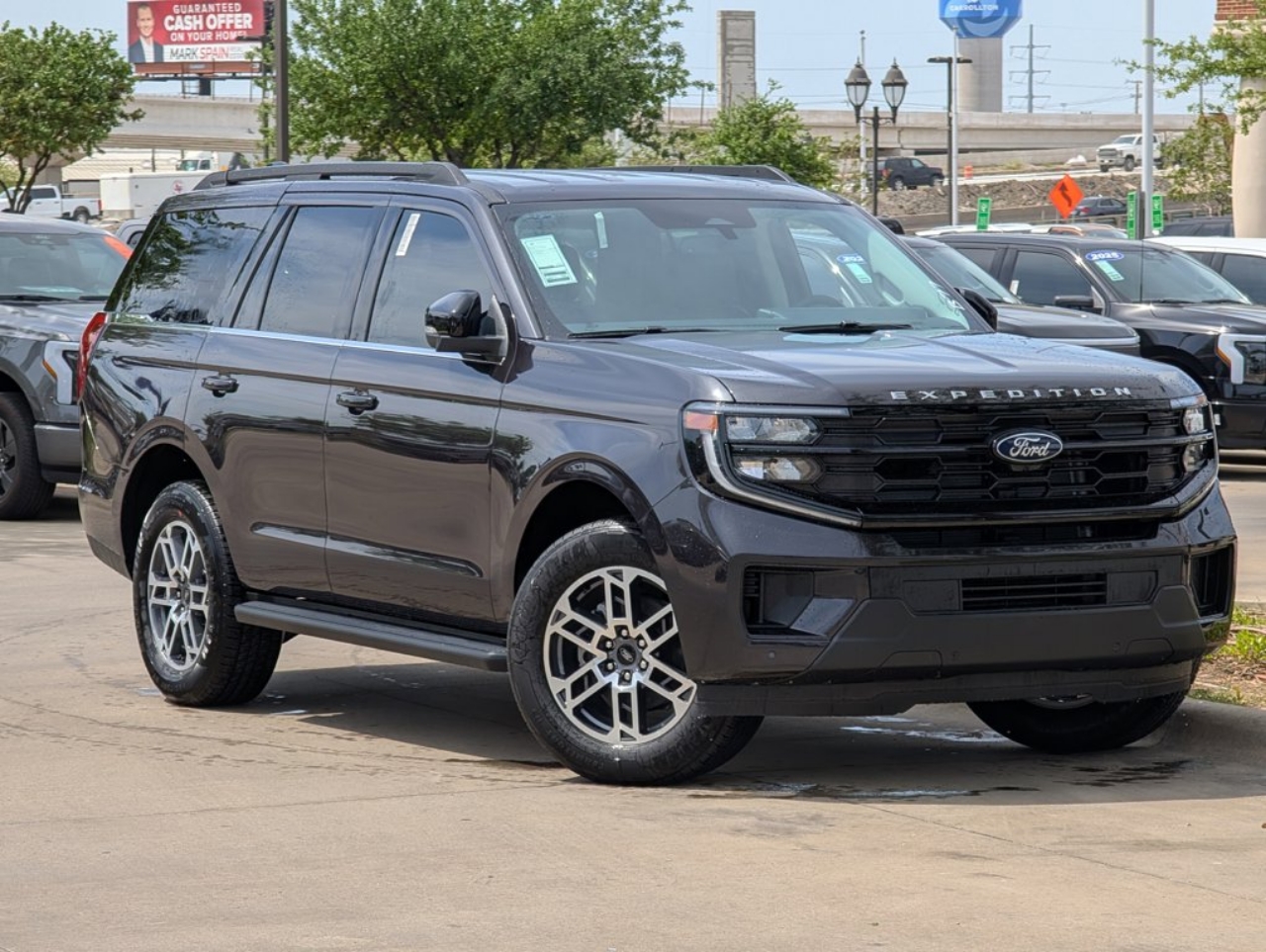 2026 Ford Expedition Active's photo