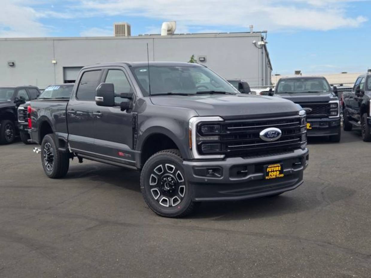 2026 Ford F-350 Platinum 4x4 Crew Cab 6-3/4' Box SRW's photo