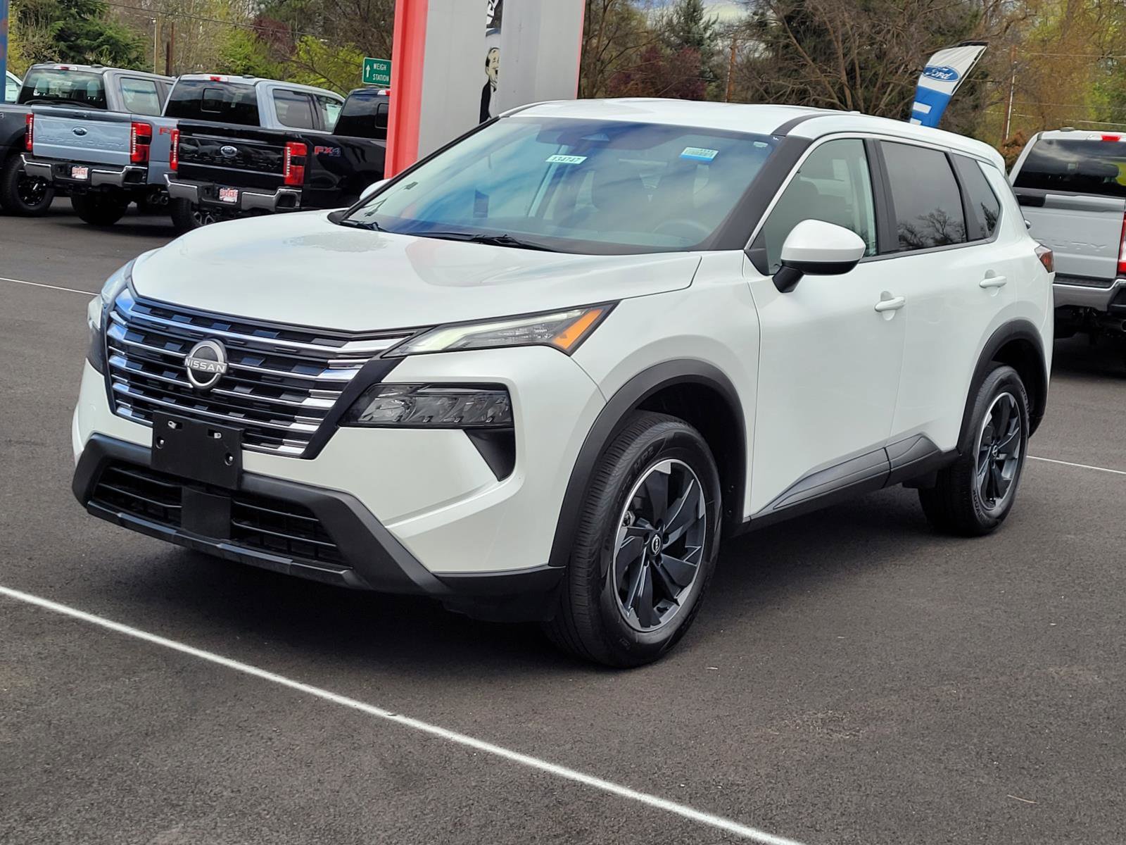 Used 2025 Nissan Rogue SV