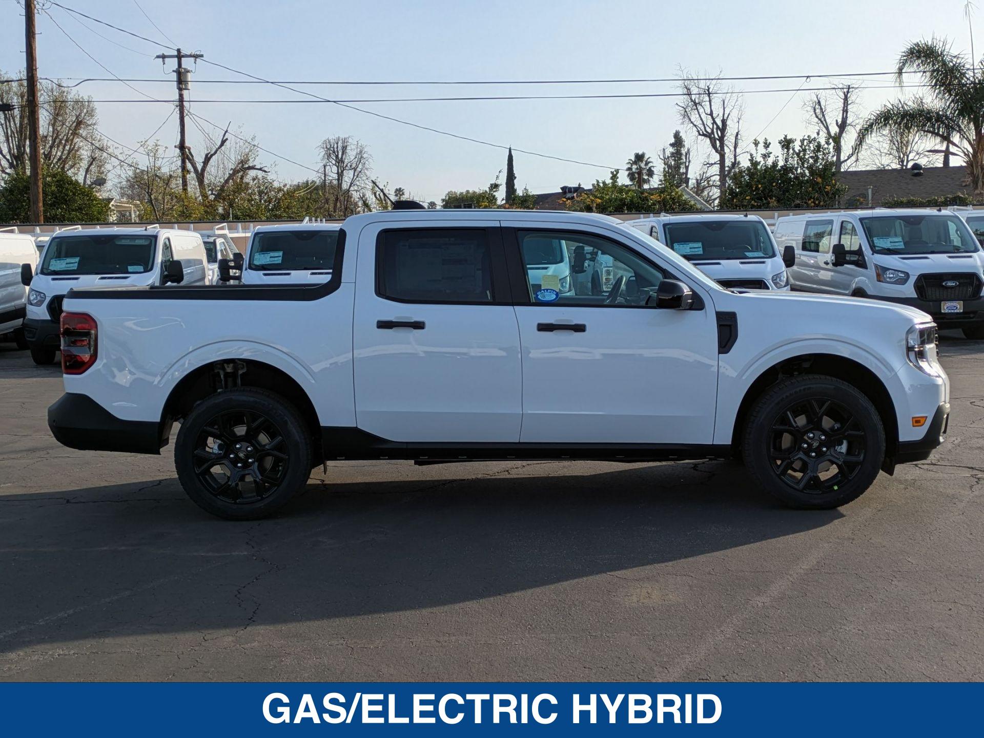 2025 Ford Maverick XLT - Photo 6