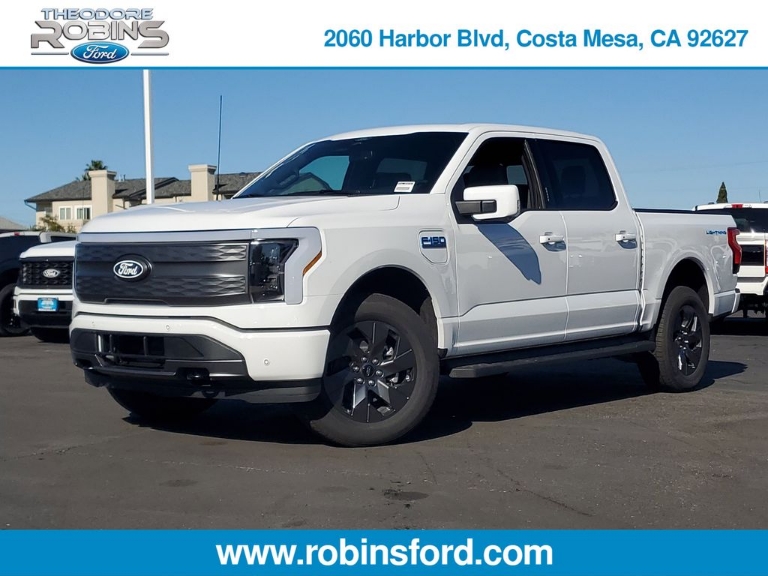 2025 Ford F-150 Lightning LARIAT