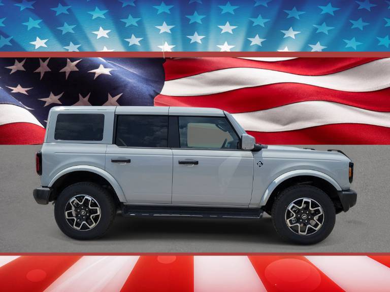 2026 Ford Bronco Outer Banks