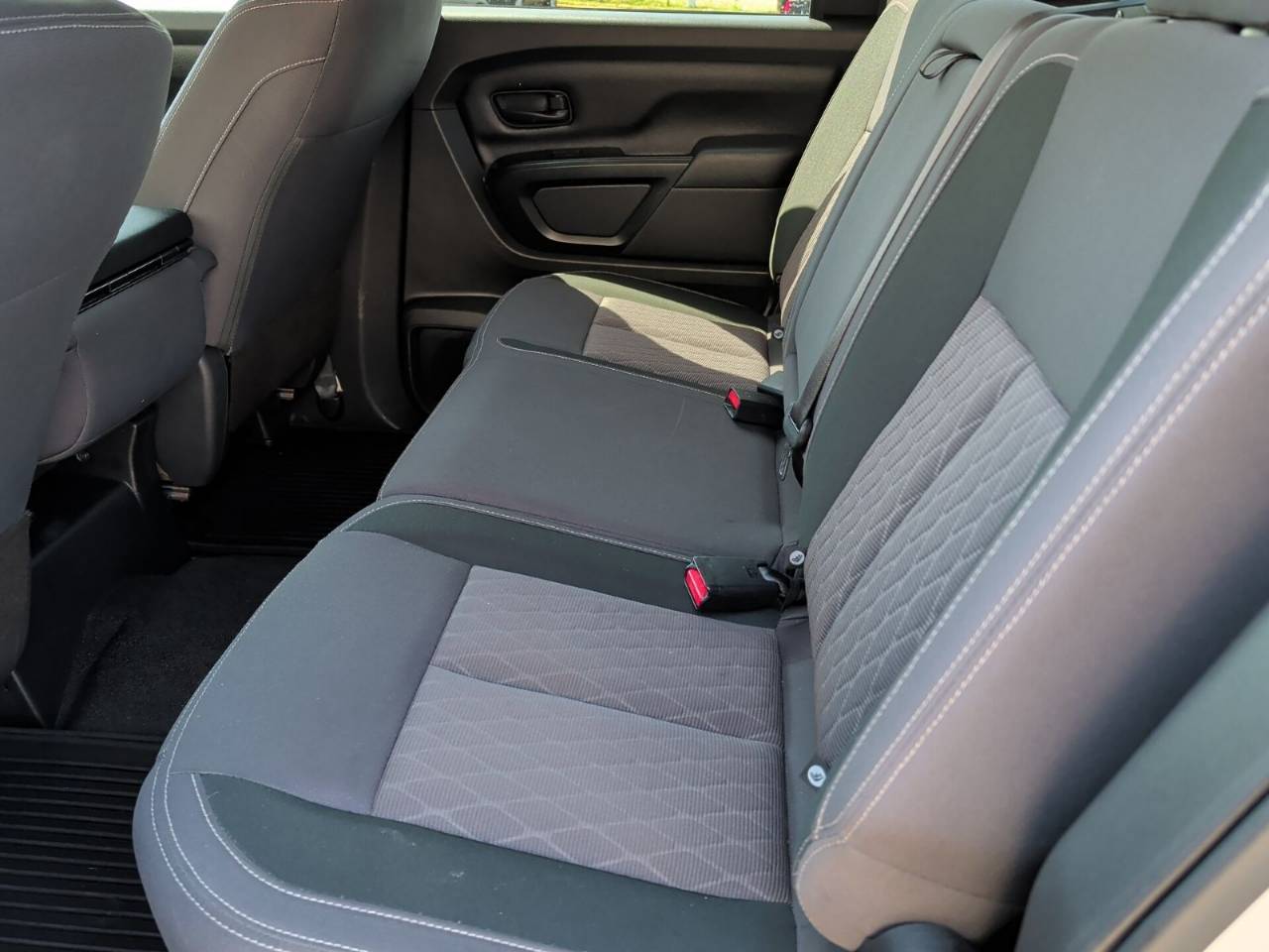 2023 Nissan Titan S - Photo 9