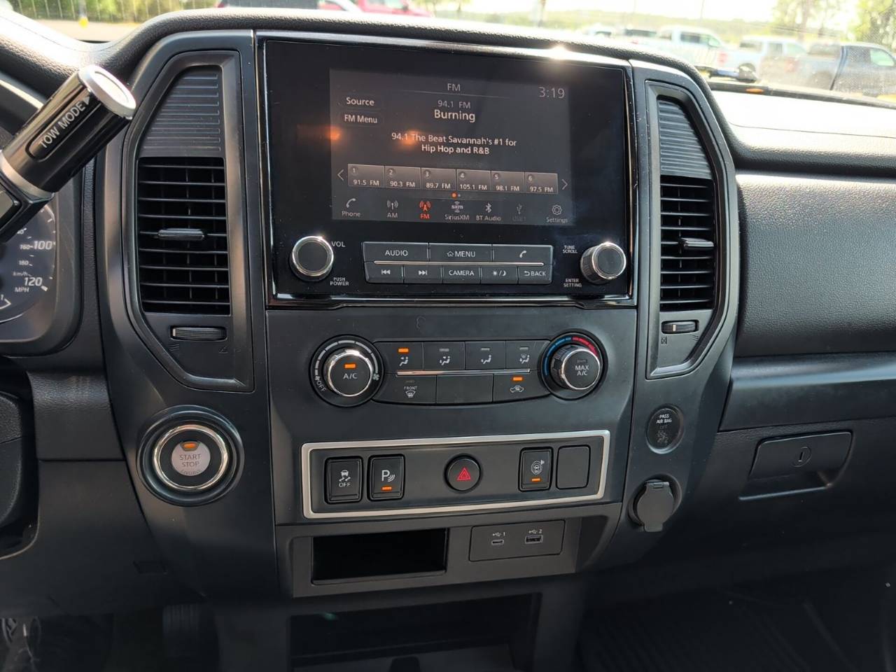 2023 Nissan Titan S - Photo 15