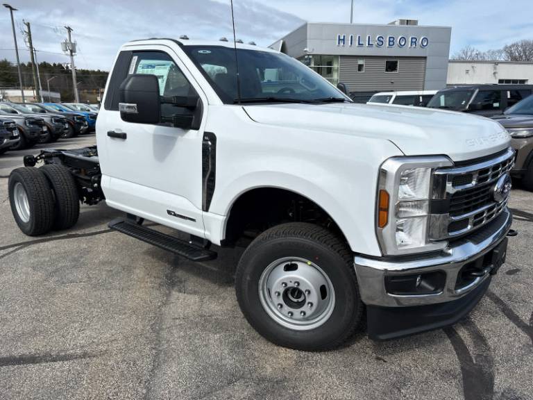 2026 Ford Super Duty F-350 DRW XL