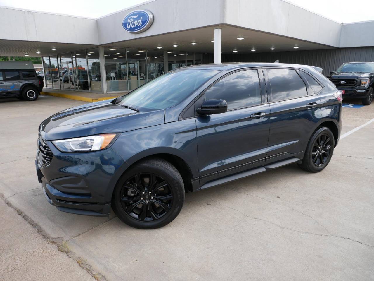 2023 Ford Edge SE