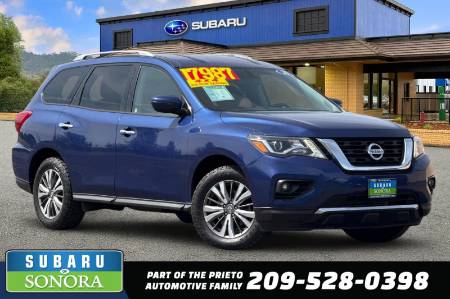 2020 Nissan Pathfinder SV