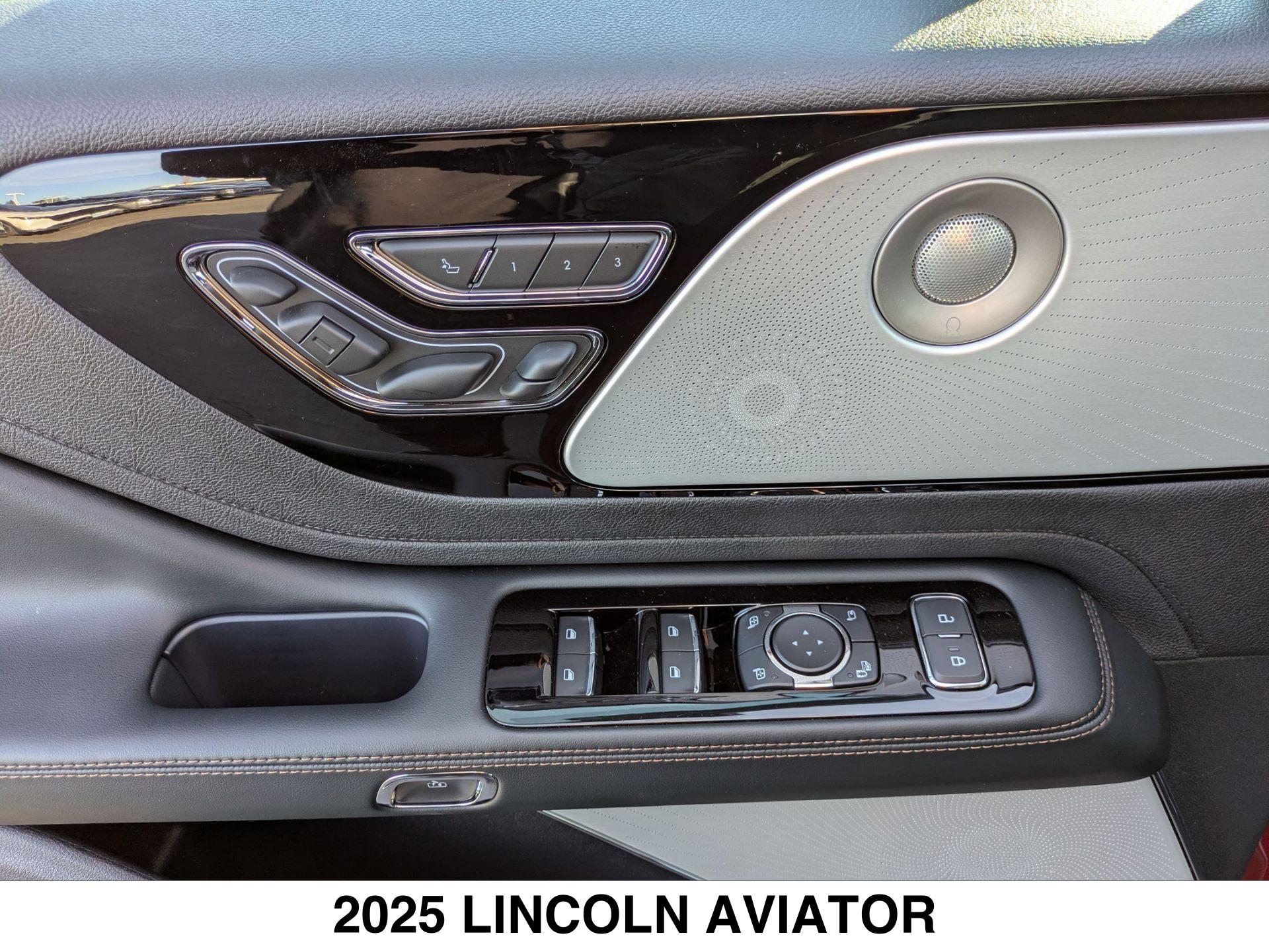 2025 Lincoln Aviator Reserve - Photo 7