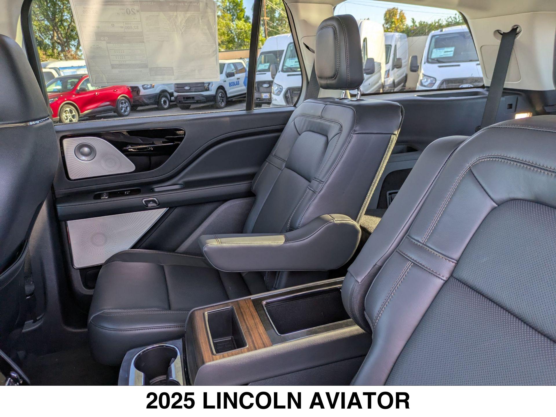 2025 Lincoln Aviator Reserve - Photo 13