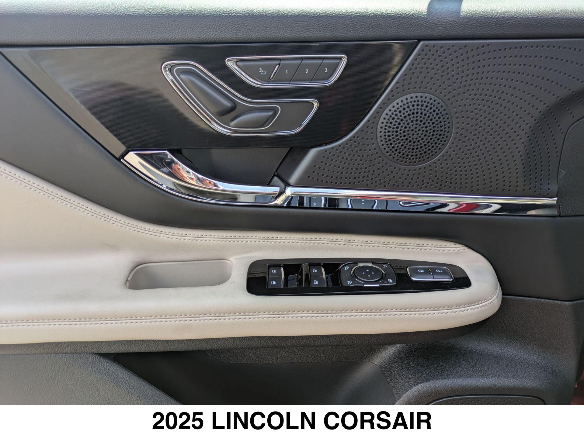 2025 Lincoln Corsair Grand Touring - Photo 6