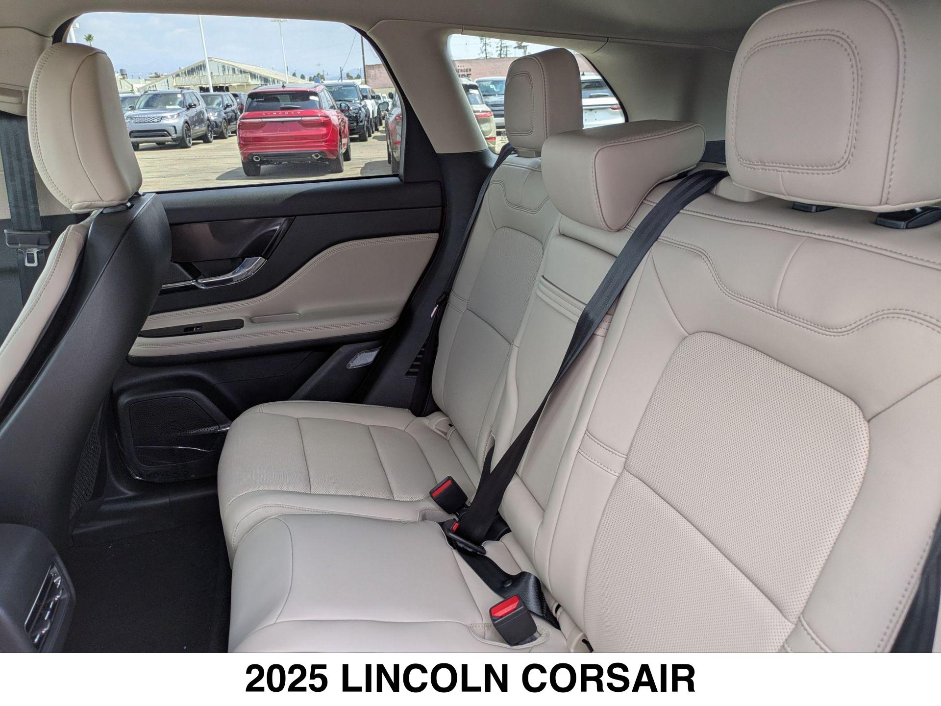 2025 Lincoln Corsair Grand Touring - Photo 12