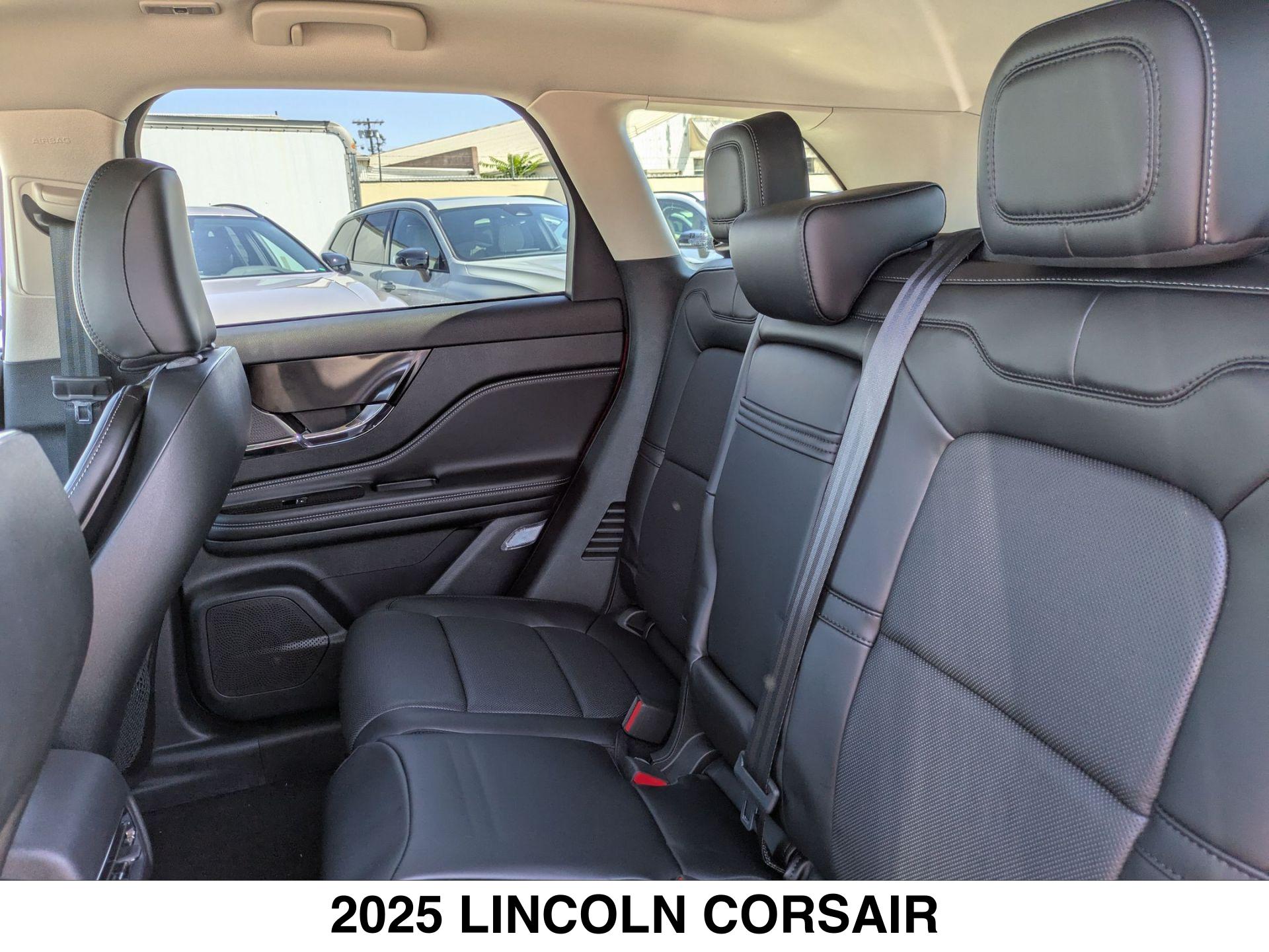 2025 Lincoln Corsair Grand Touring - Photo 13