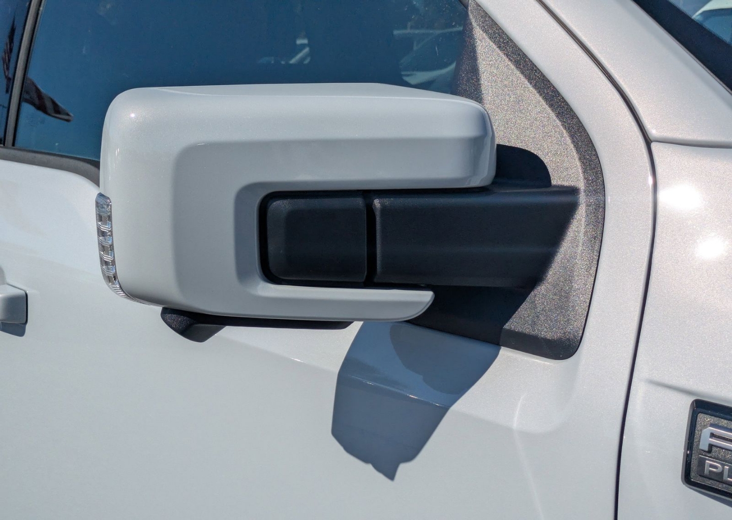 2025 Ford F-150 Platinum - Photo 10