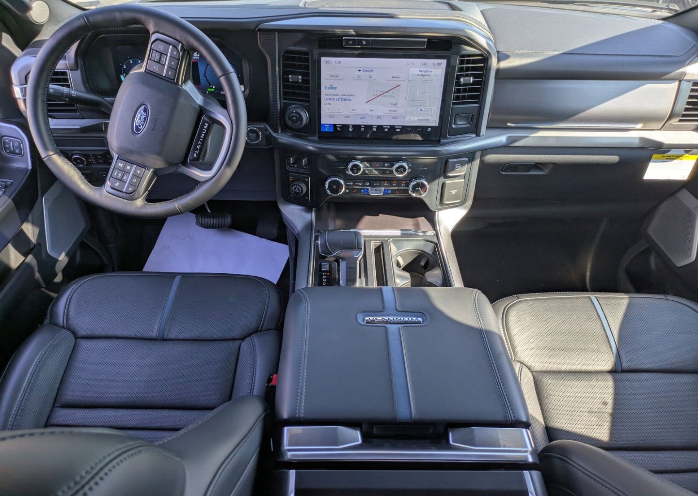 2025 Ford F-150 Platinum - Photo 16