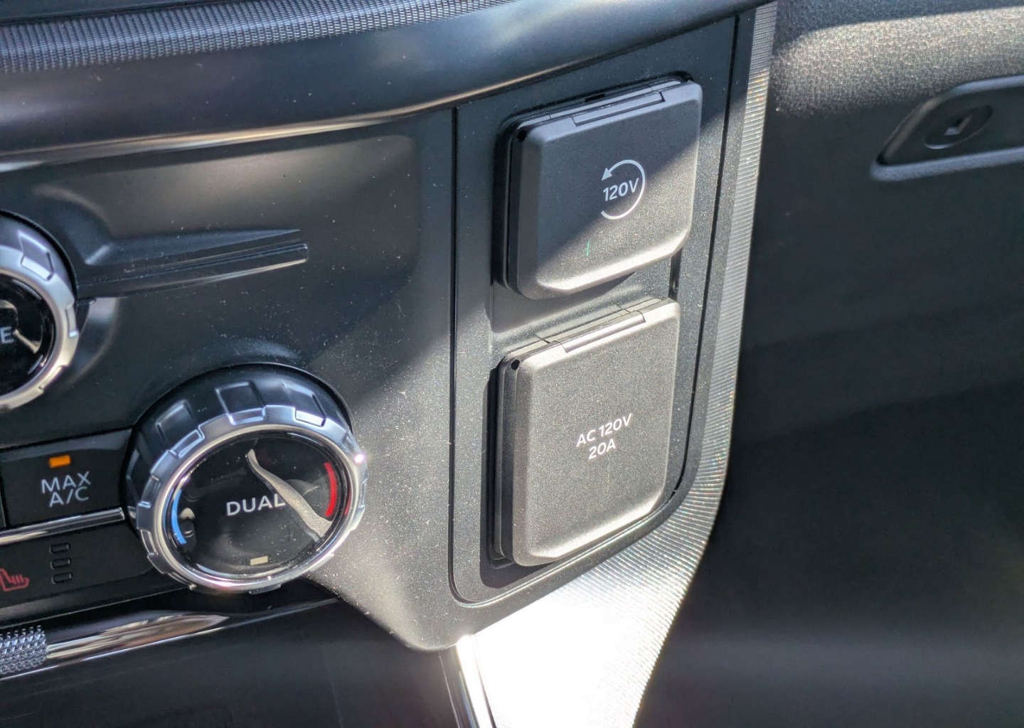 2025 Ford F-150 Platinum - Photo 25
