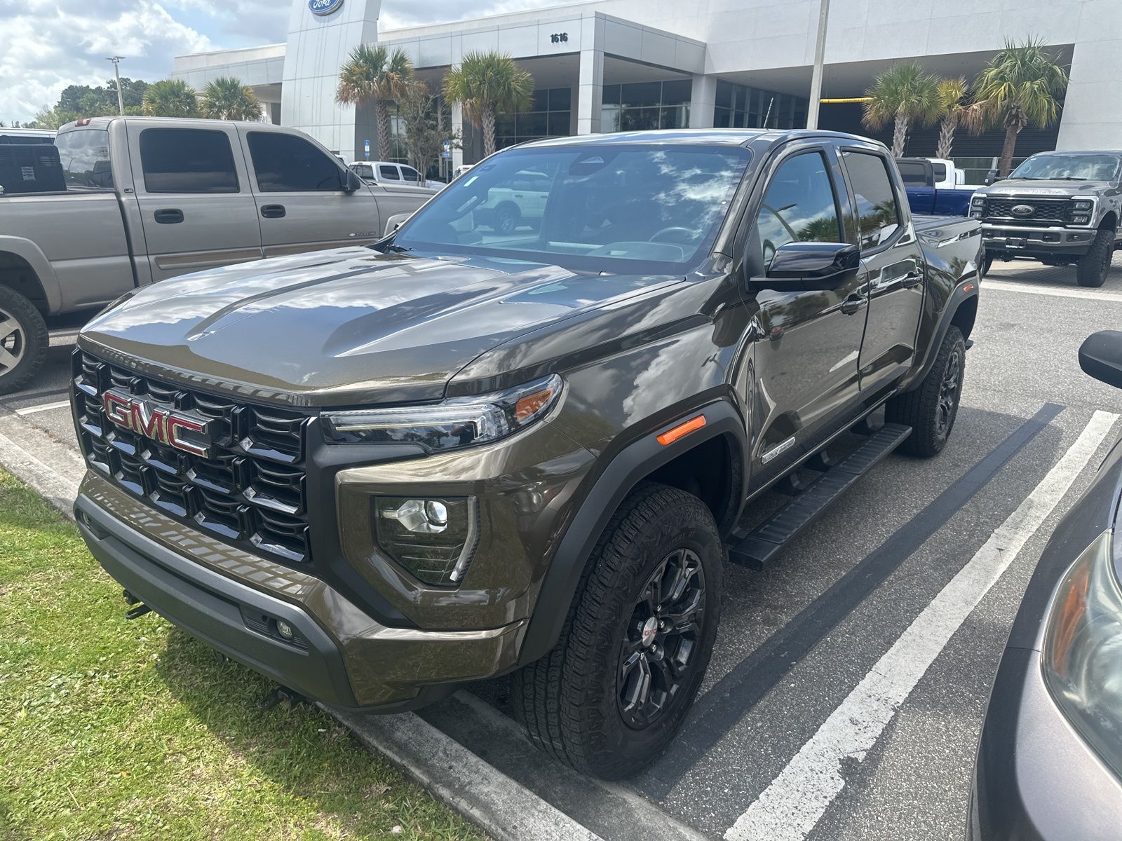 2024 GMC Canyon Elevation